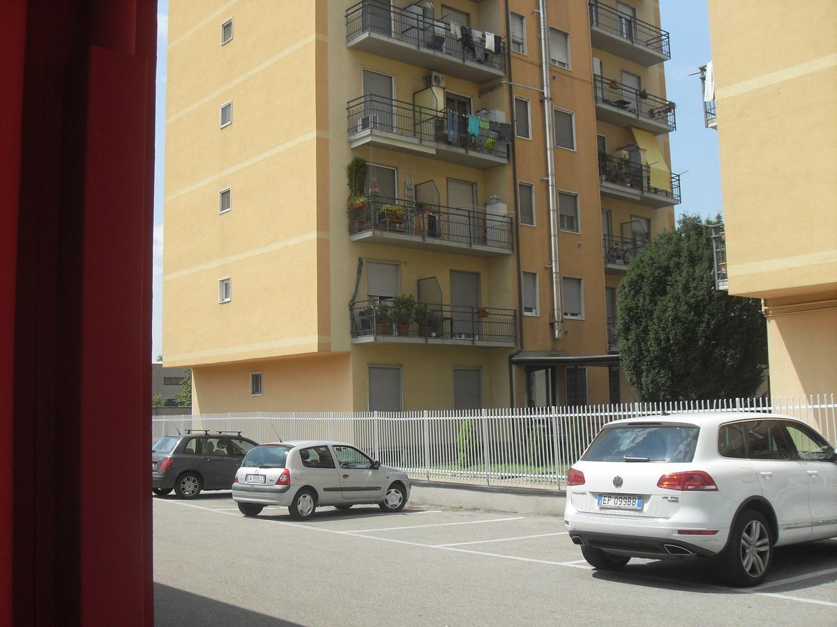 Sempione 72 Bed & Breakfast Pogliano Milanese Eksteriør bilde